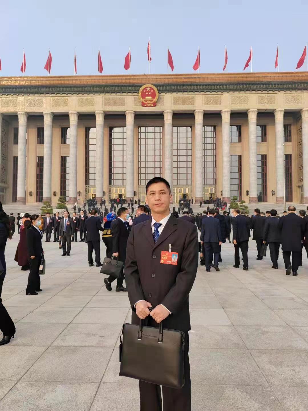 传递两会精神 凝聚奋进力量——乐虎集团贵溪公司全国人大代表何雄斌履职归来忙宣讲